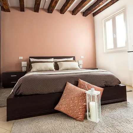 Cà Biennale: Scoprire Gli Angoli Nascosti! Appartement Venise